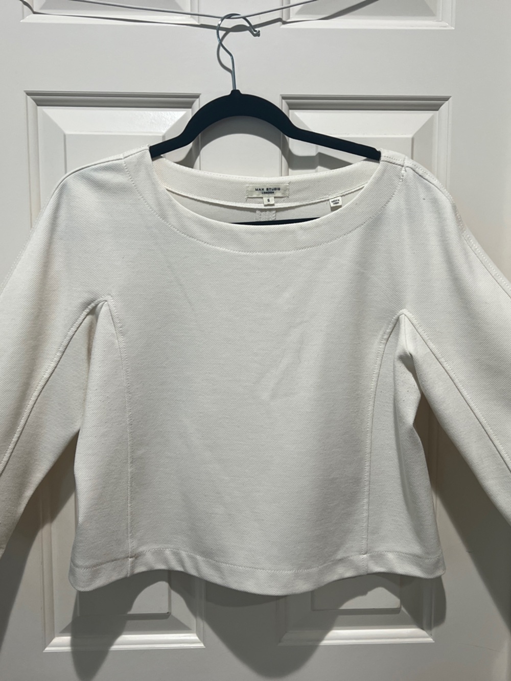Max Studio Ivory Crewneck Long Sleeve Top